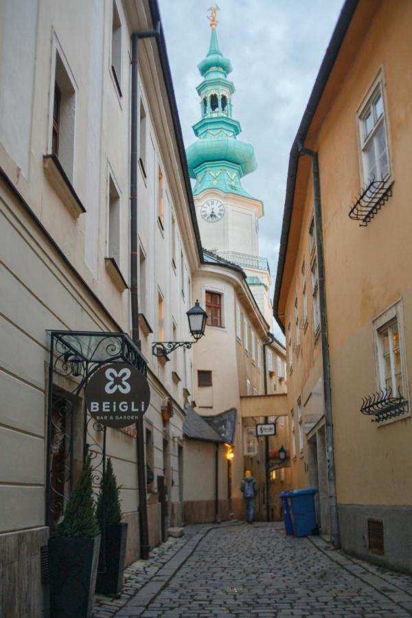 Old Town 1 Bdr, A/C, W/Parking Apartment Bratislava Exterior photo
